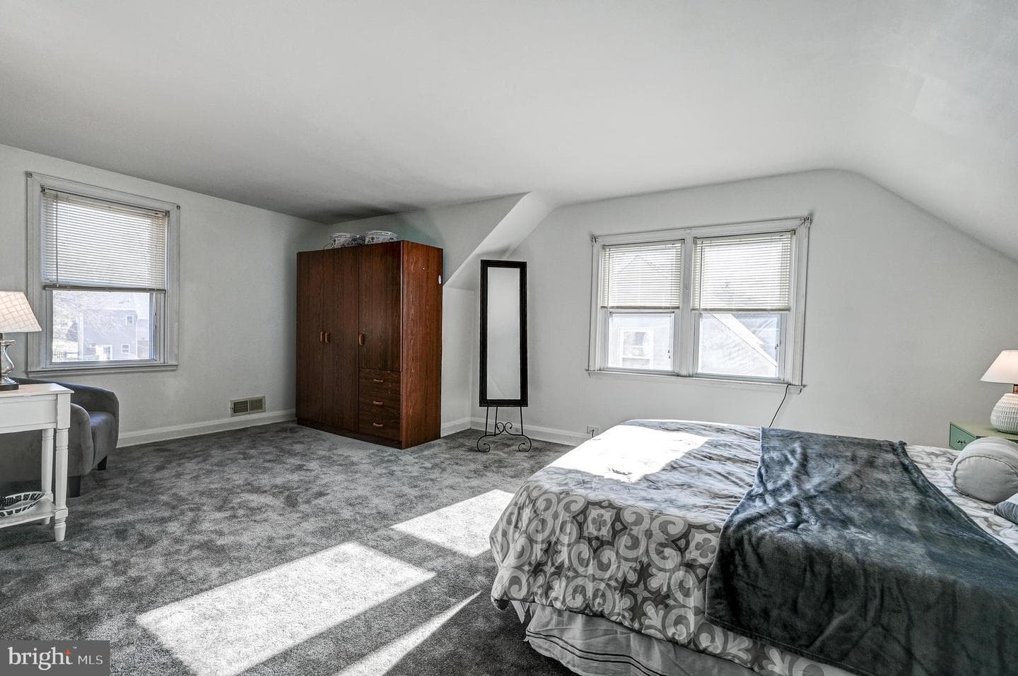 616 College Avenue photo 22