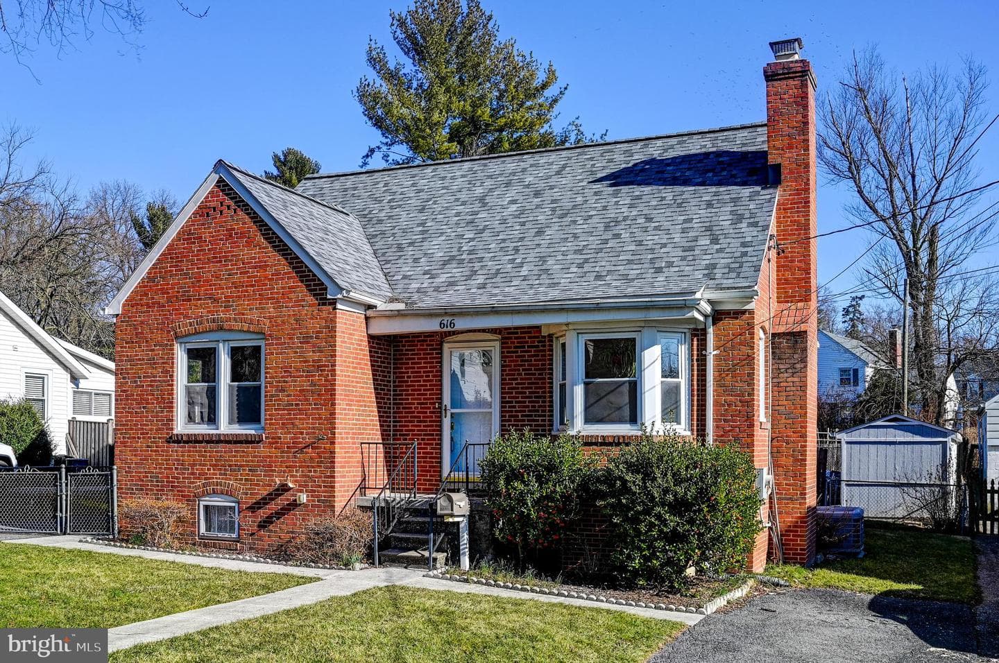 616 College Avenue photo 3