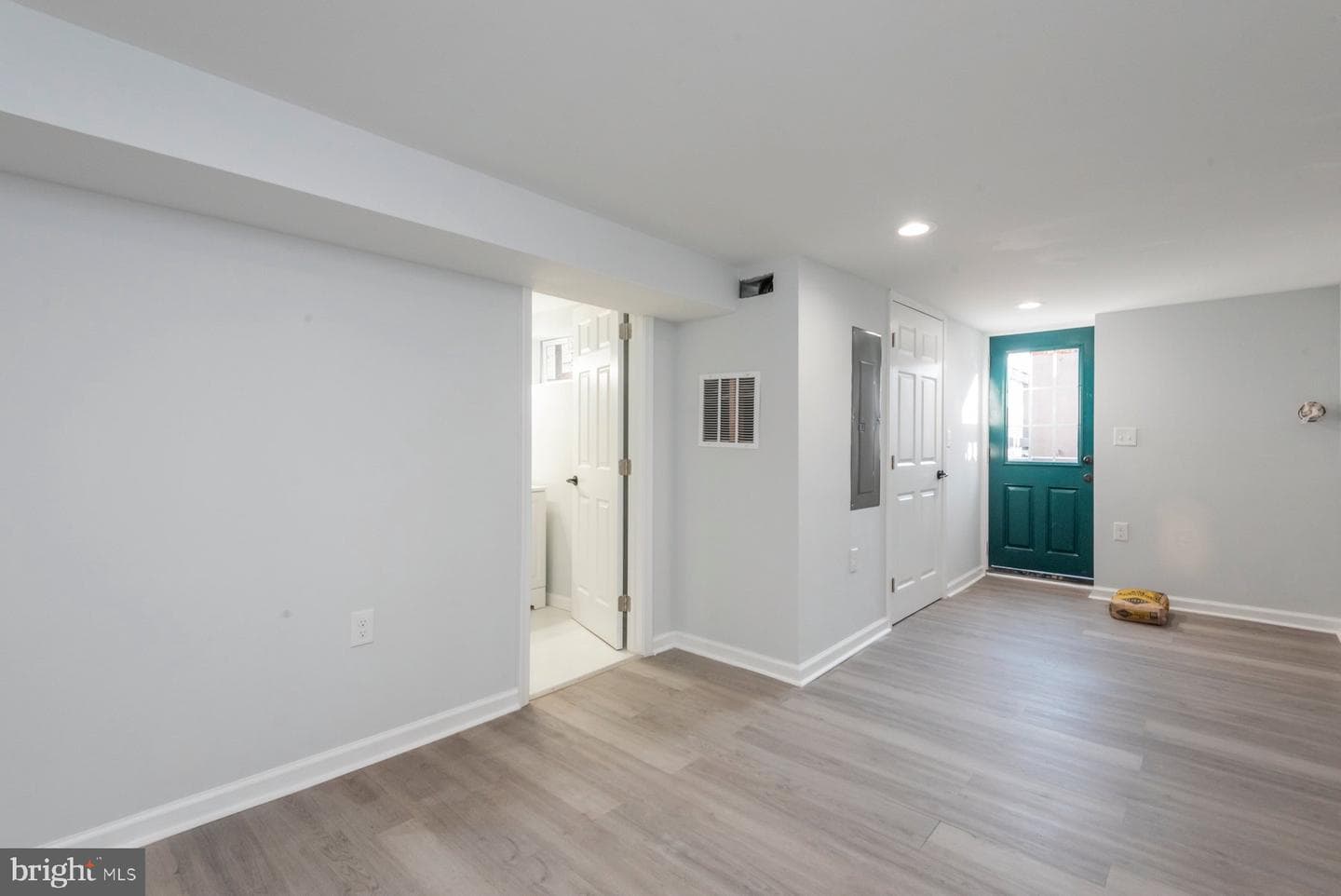 6825 Dunbar Road photo 20