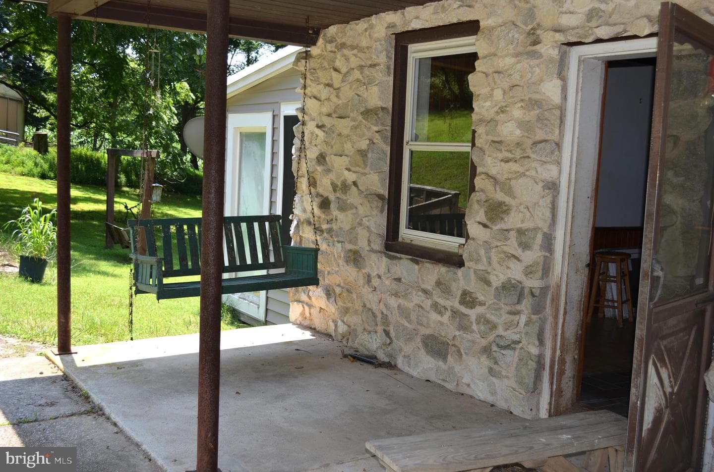 1507 Freeland Road photo 8