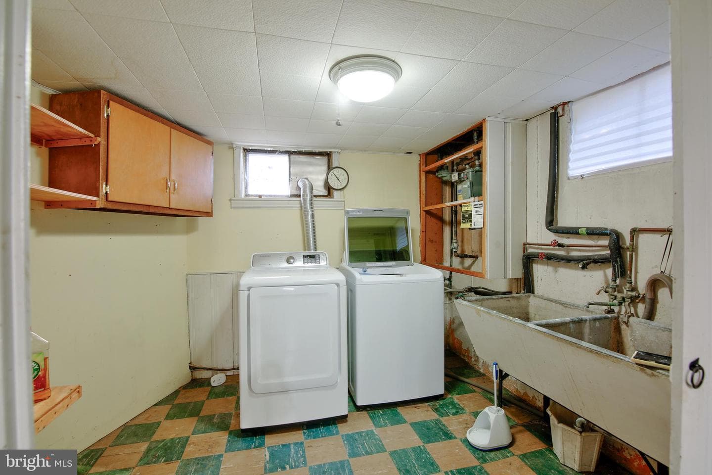 64 Northwood Drive photo 38