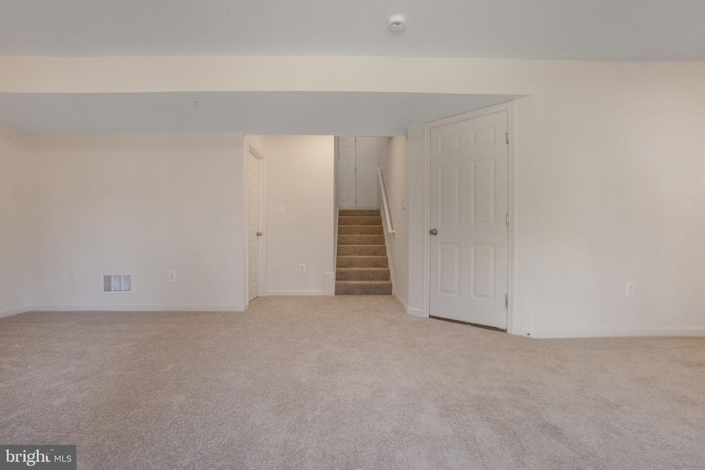 2939 Summit Avenue photo 8