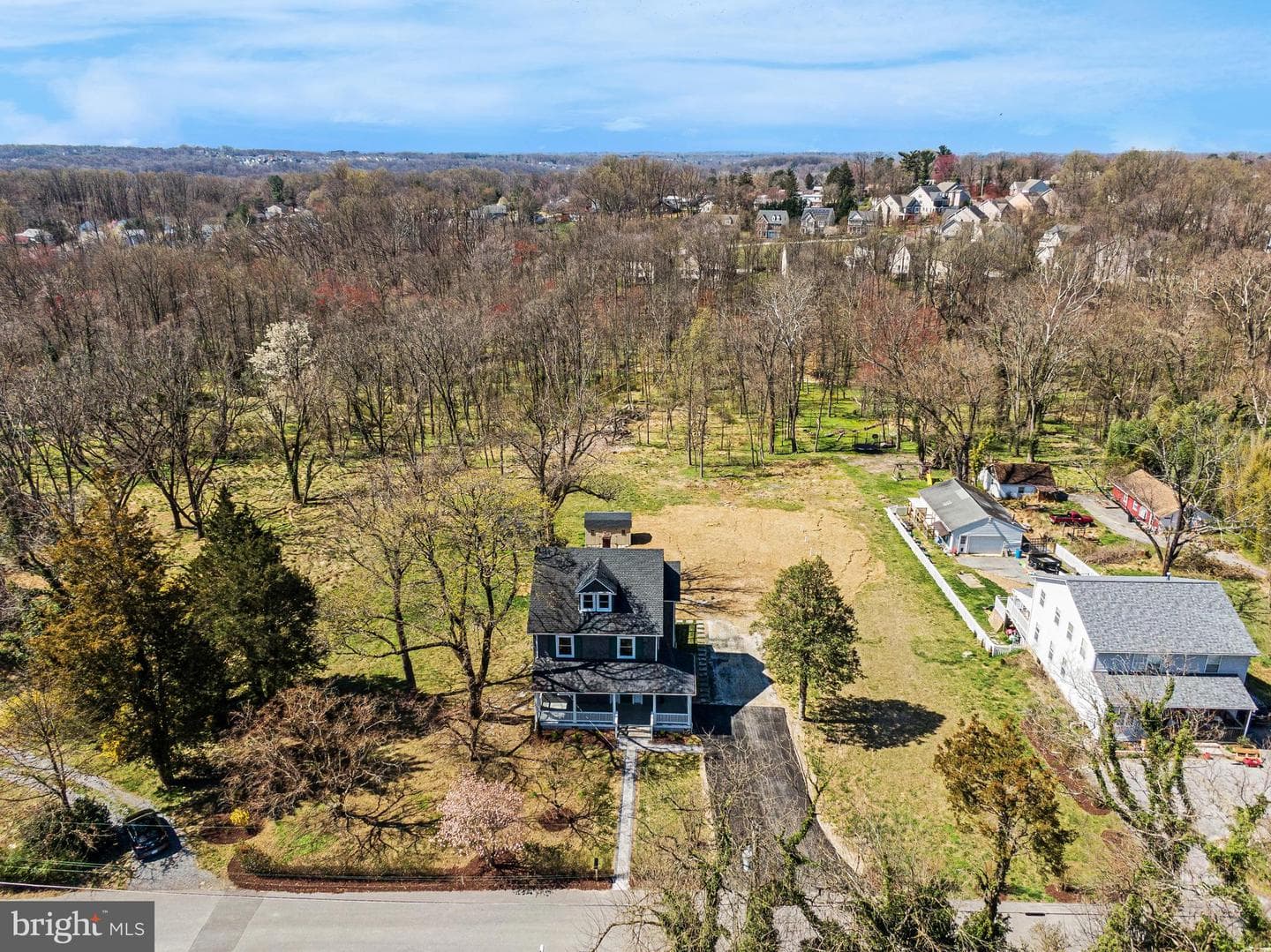 106 Maple Avenue photo 12