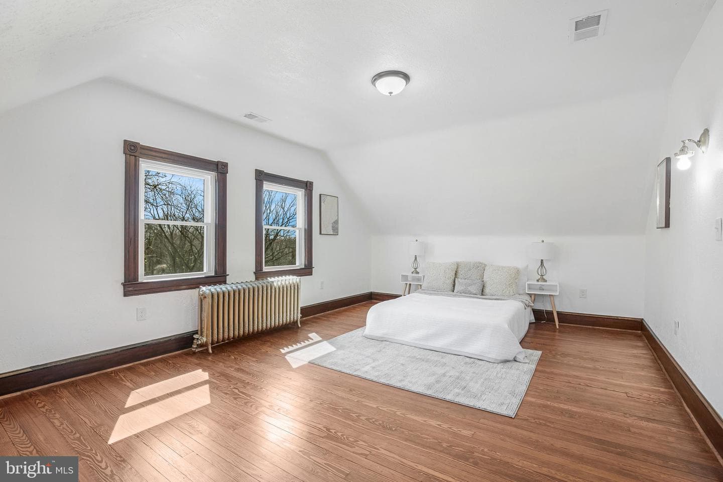 106 Maple Avenue photo 14