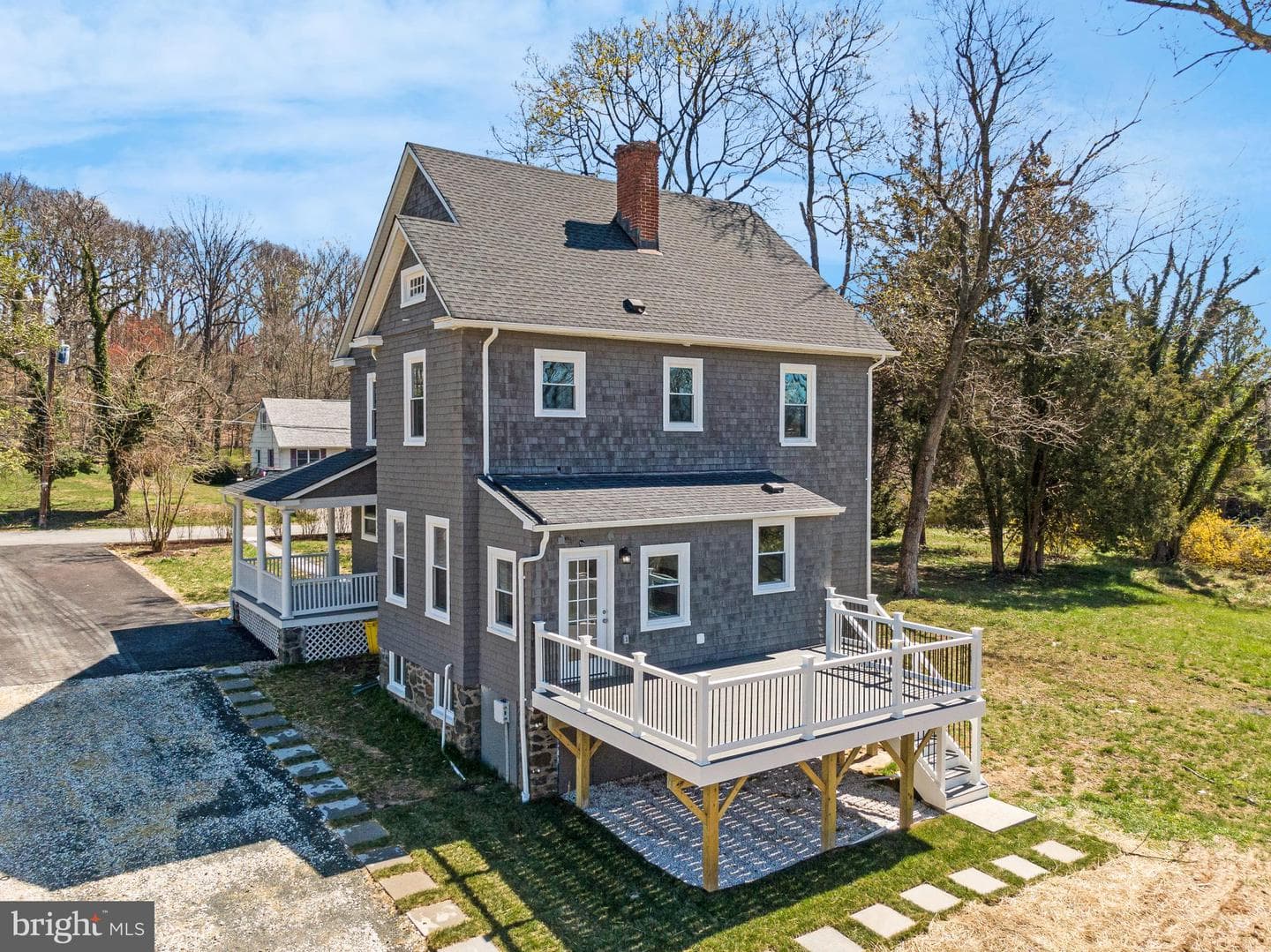 106 Maple Avenue photo 18