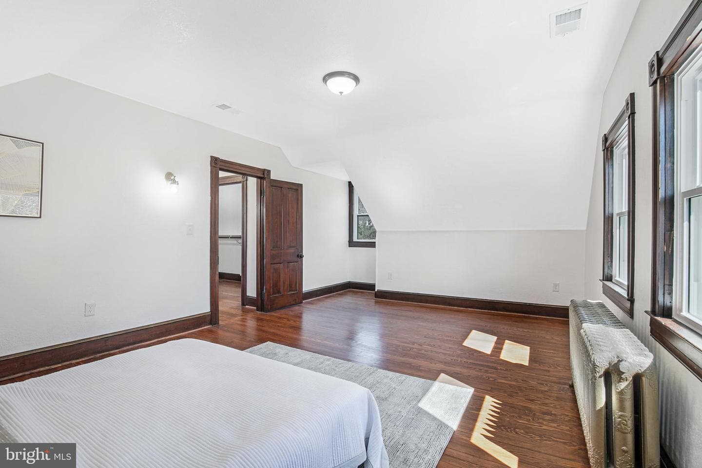 106 Maple Avenue photo 28