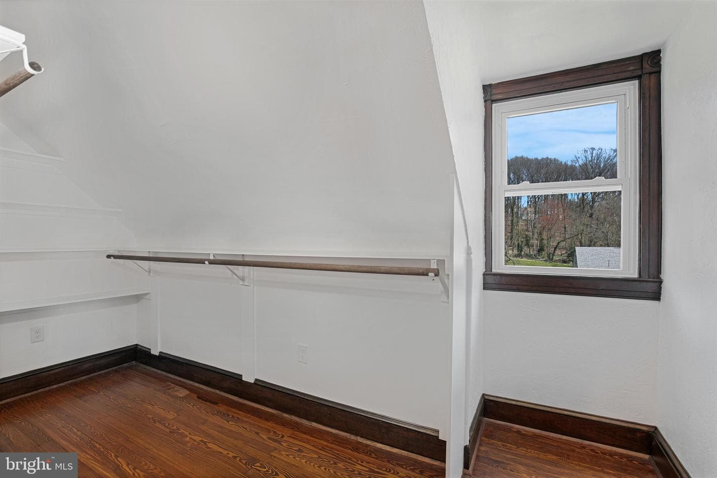 106 Maple Avenue photo 33
