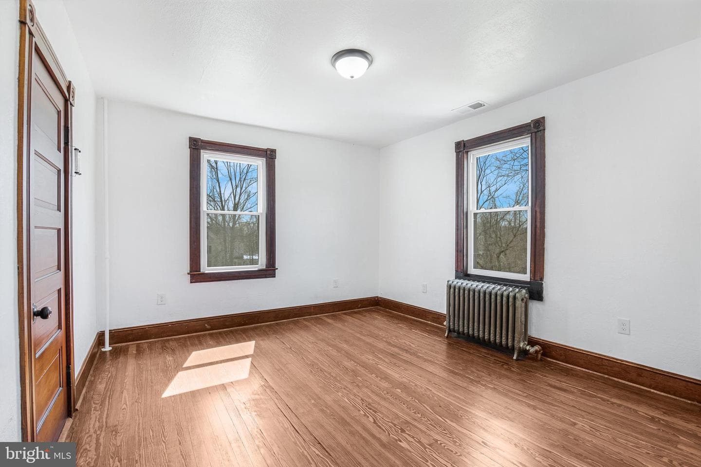 106 Maple Avenue photo 42