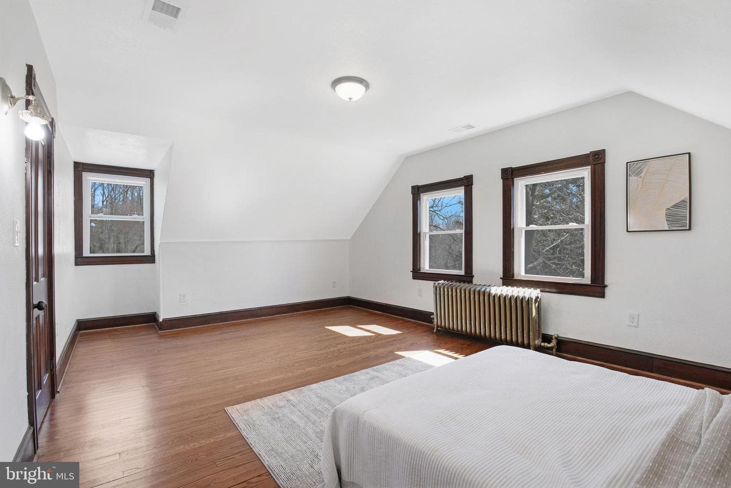 106 Maple Avenue photo 44