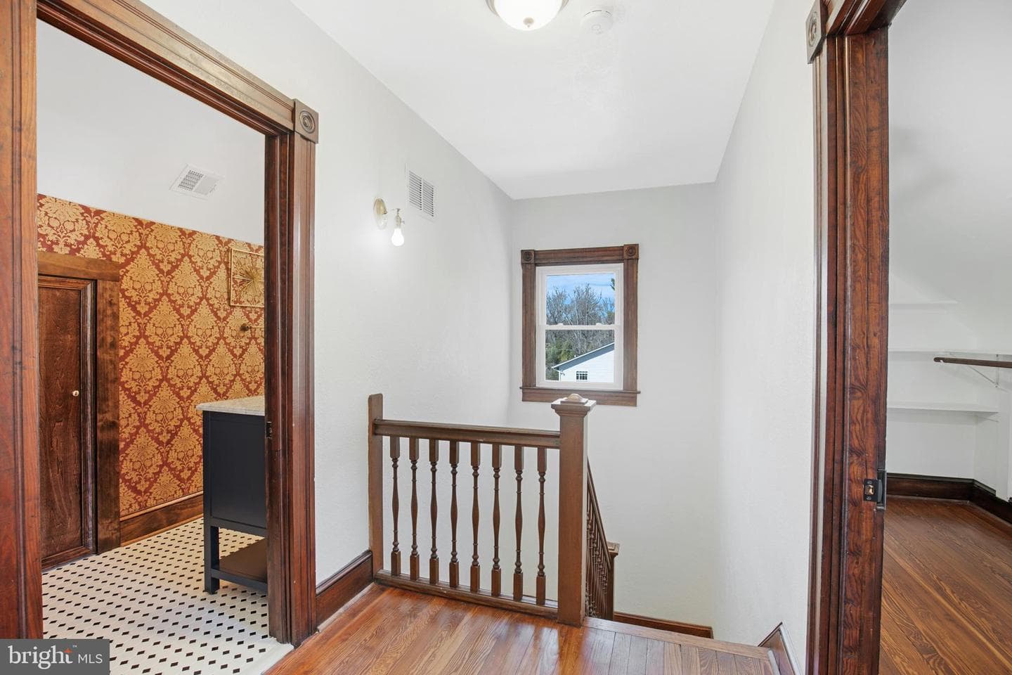 106 Maple Avenue photo 47