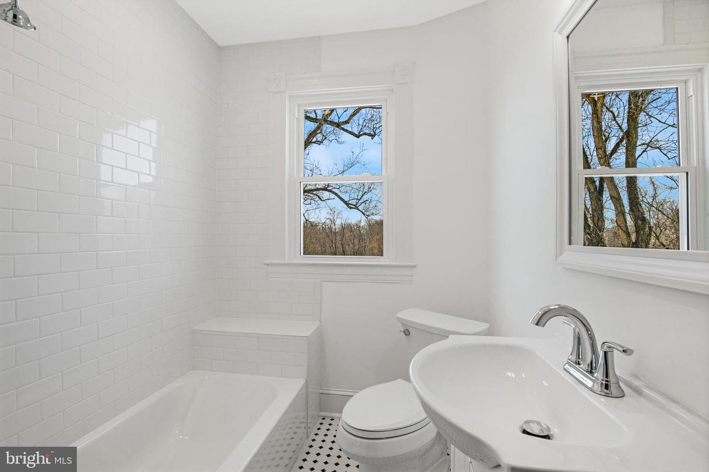 106 Maple Avenue photo 6