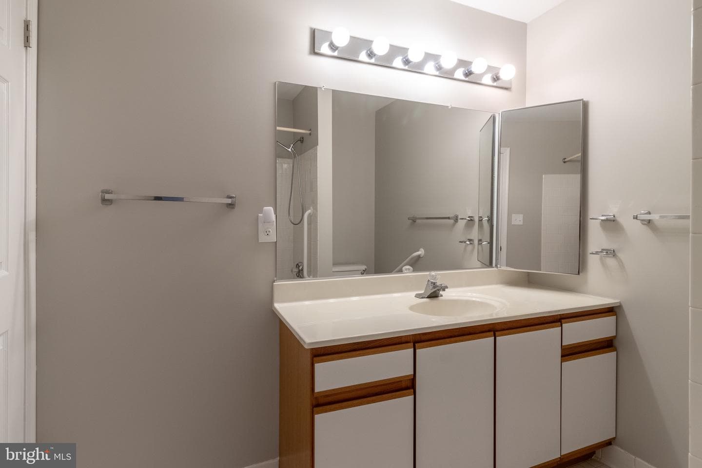 10 Rumford Drive #204 photo 23