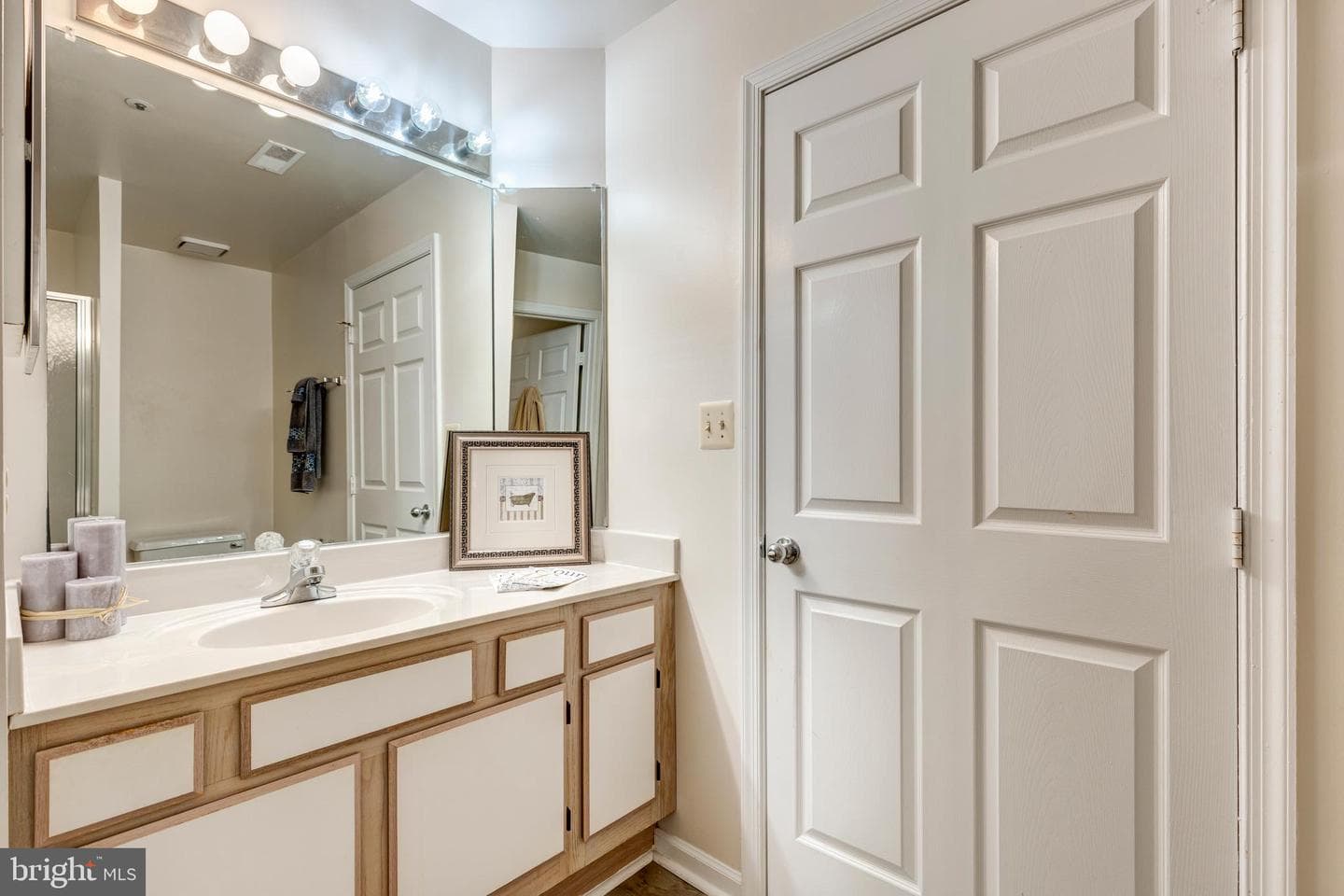 4405 Silverbrook Lane #102 photo 19