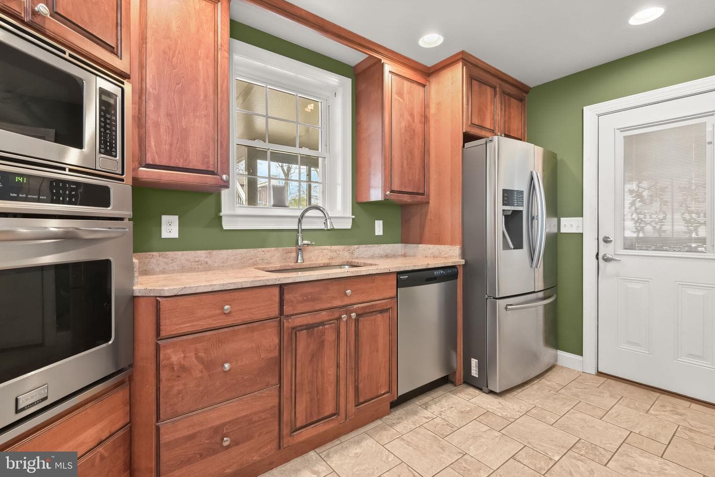 2806 Onyx Road photo 17