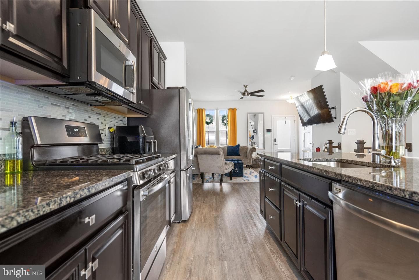 6411 Chessington Street photo 13