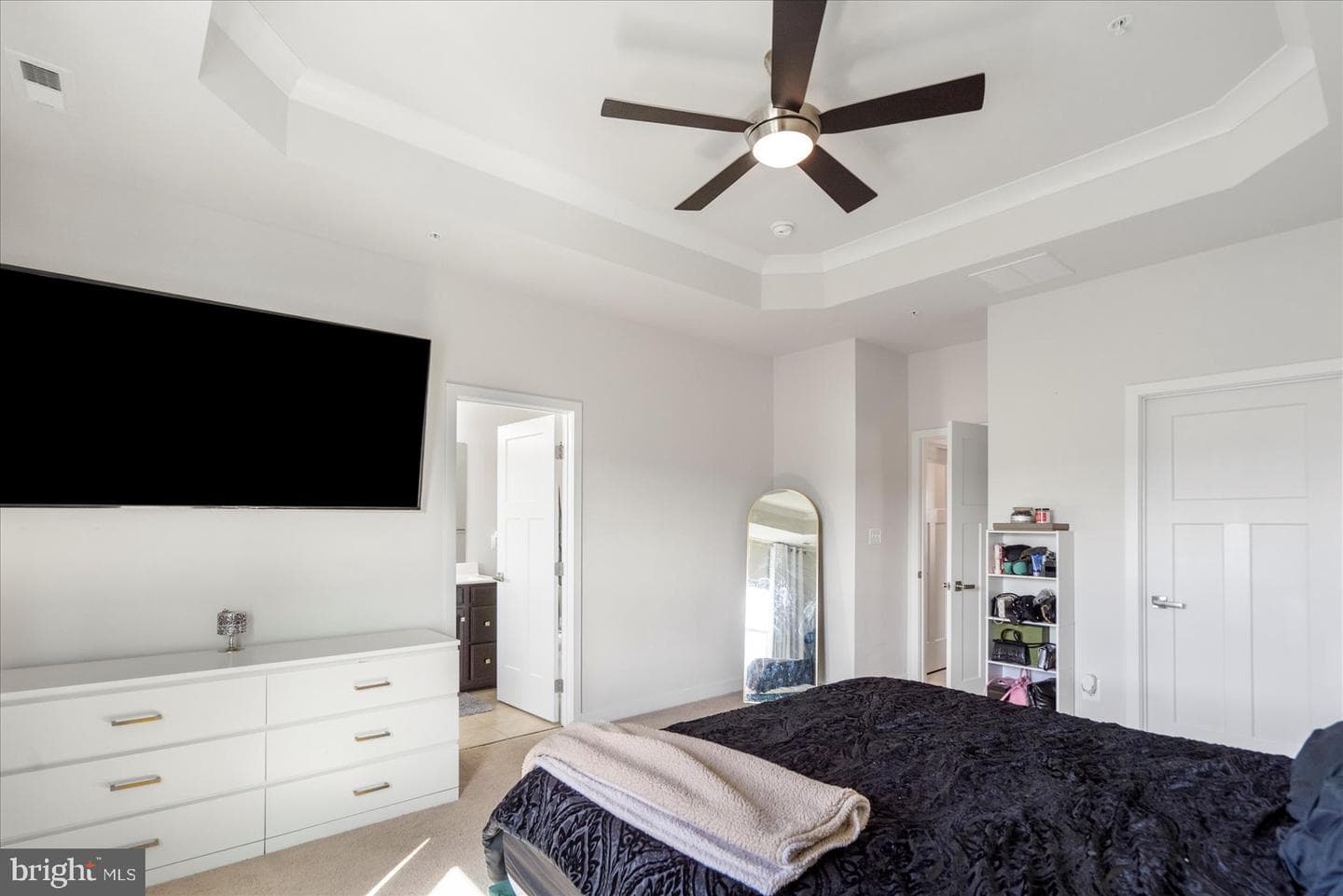 6411 Chessington Street photo 15