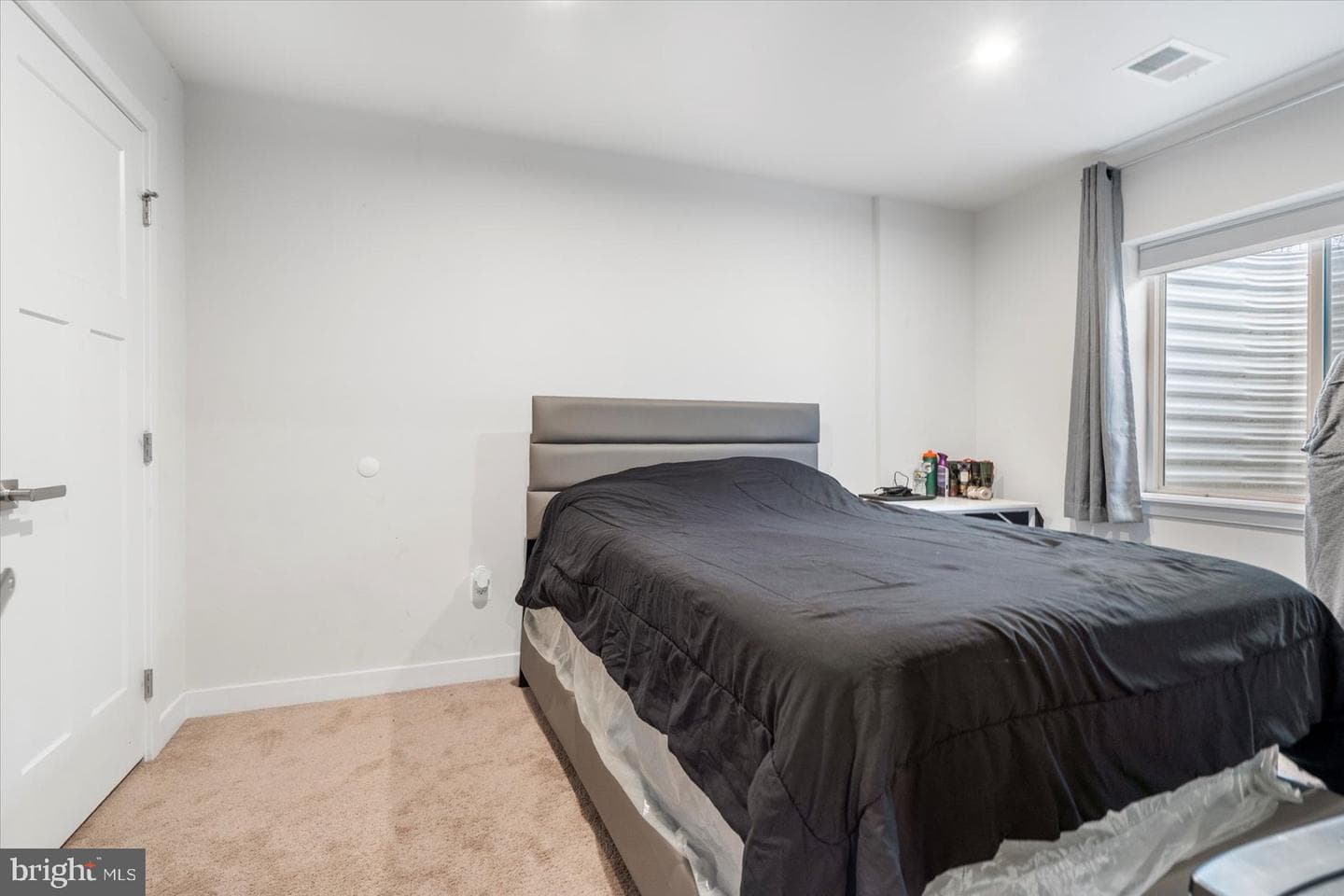 6411 Chessington Street photo 28