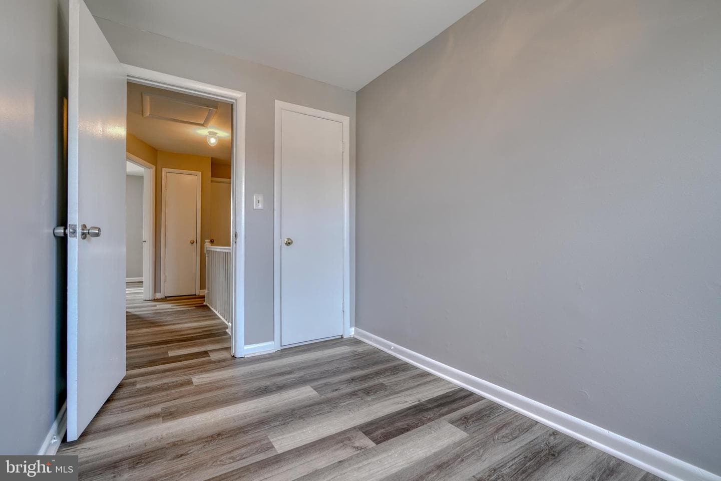 974 Elton Avenue photo 22
