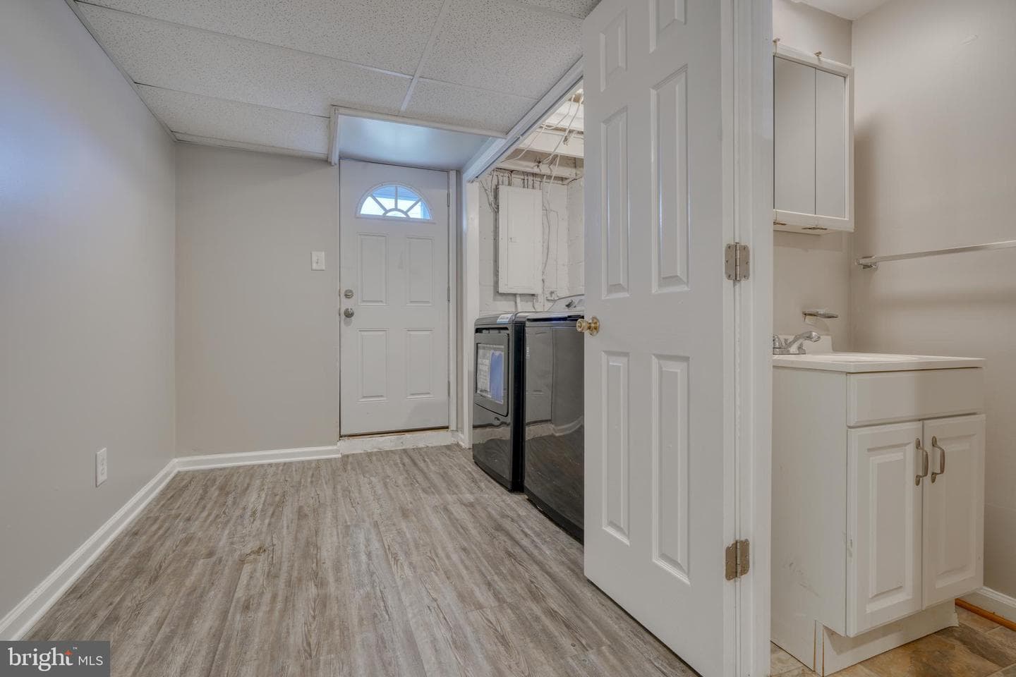 974 Elton Avenue photo 27