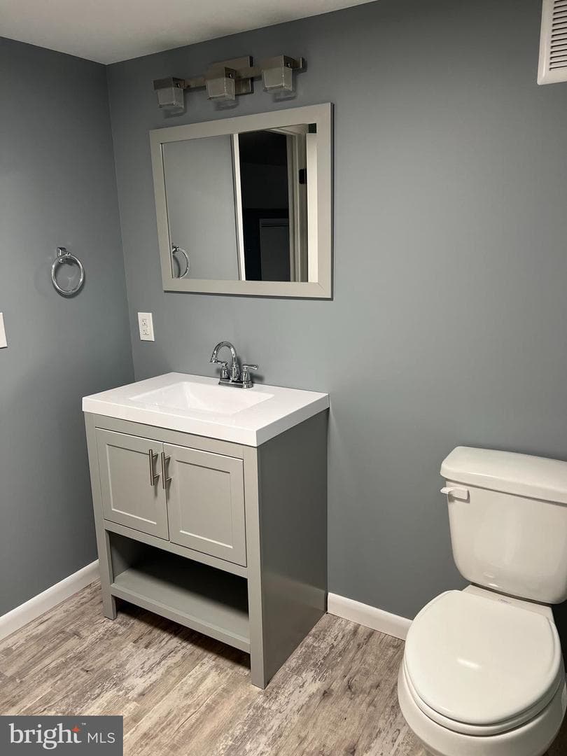 1213 Saint Andrews Way photo 14