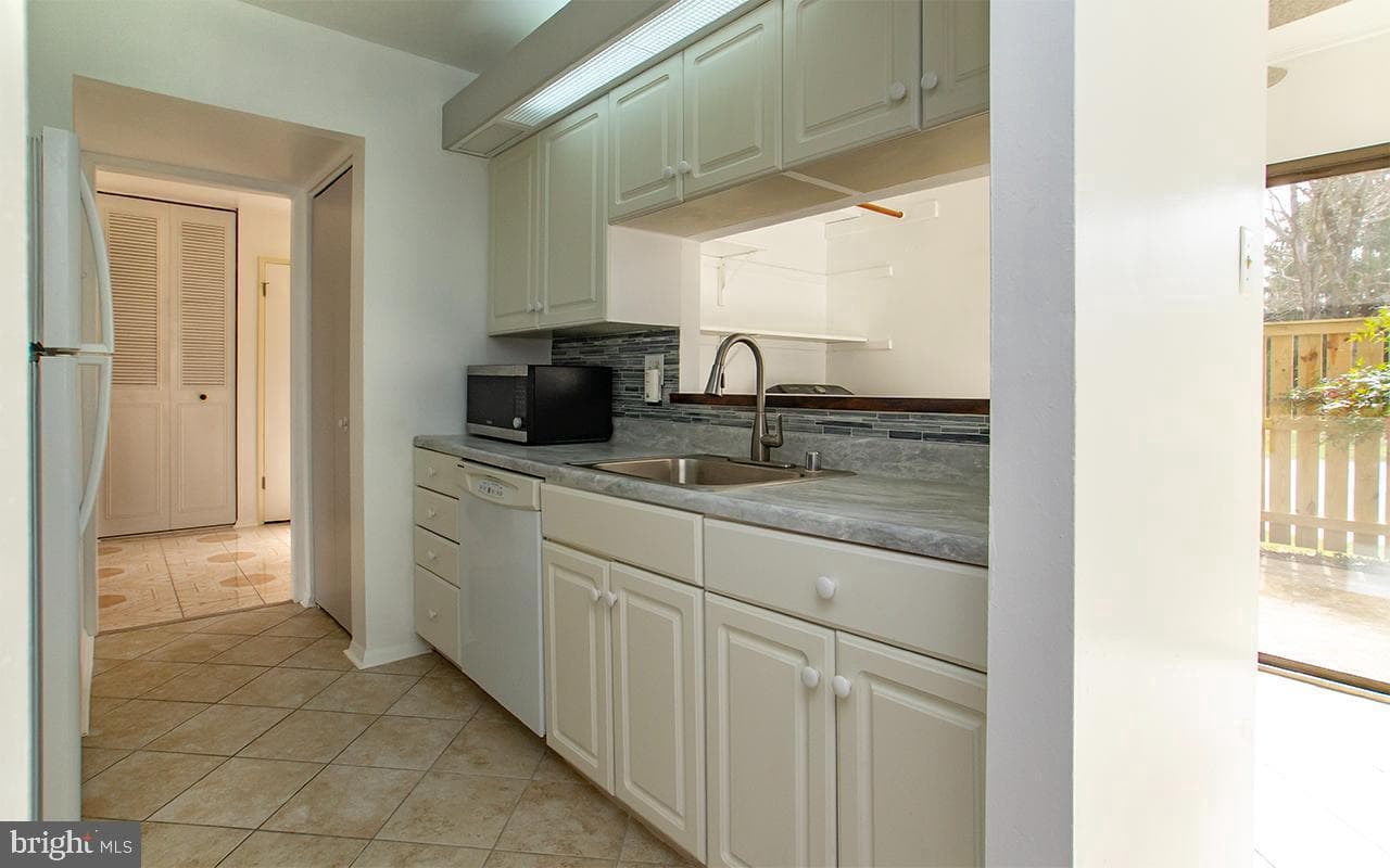 21 Wimpole Court #f photo 14