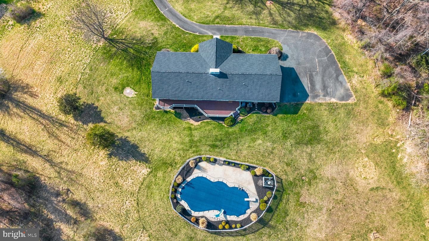 13513 Devonfield Drive photo 11