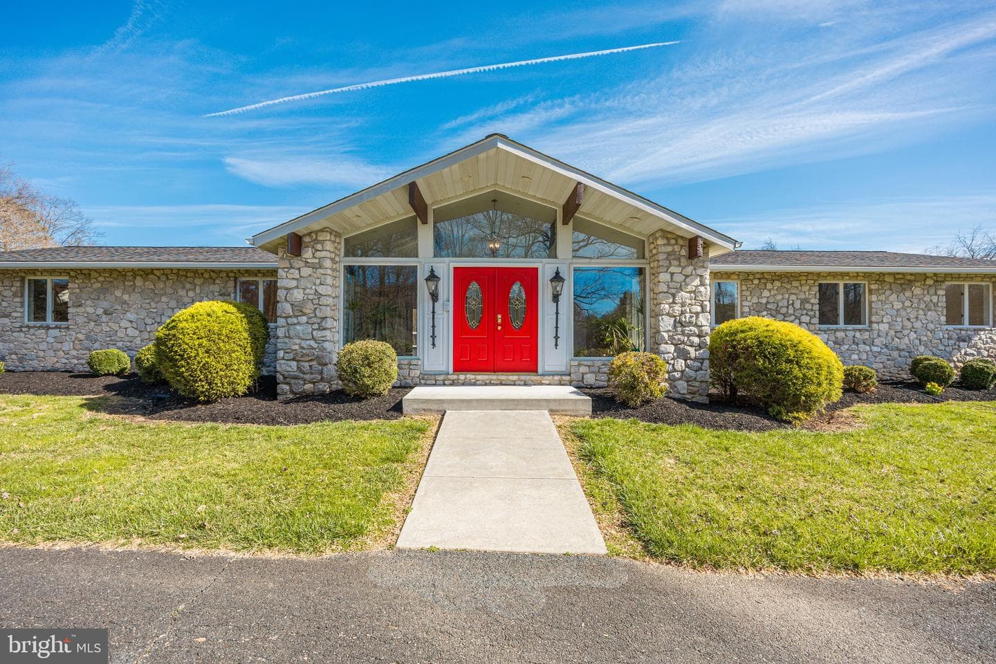 13513 Devonfield Drive photo 2