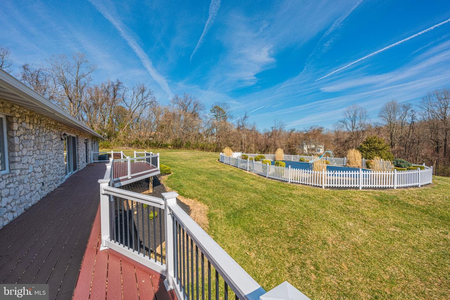 13513 Devonfield Drive photo 23