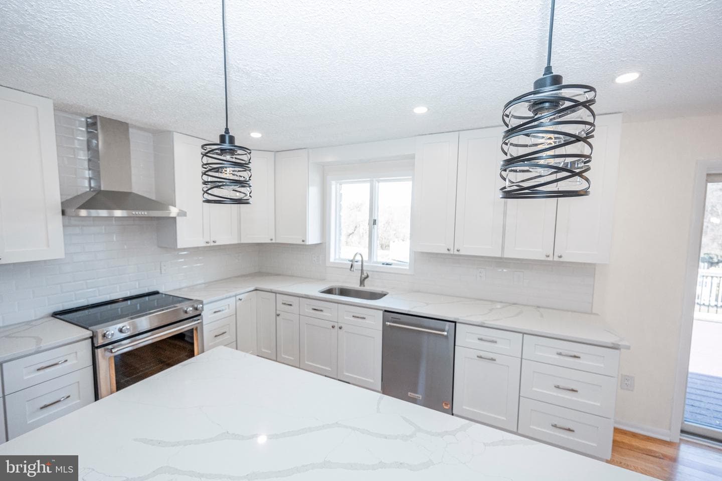 13513 Devonfield Drive photo 32