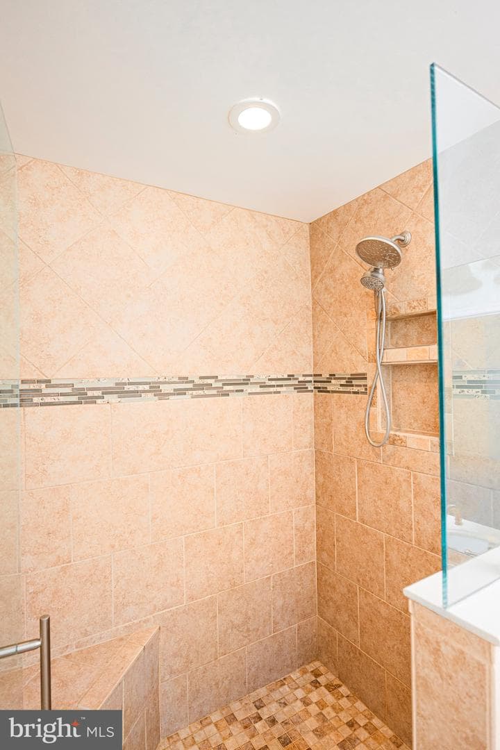 13513 Devonfield Drive photo 55