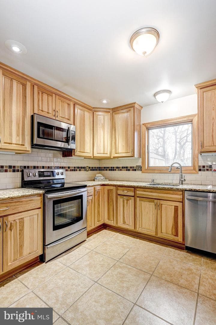 4110 Century Towne Road photo 18