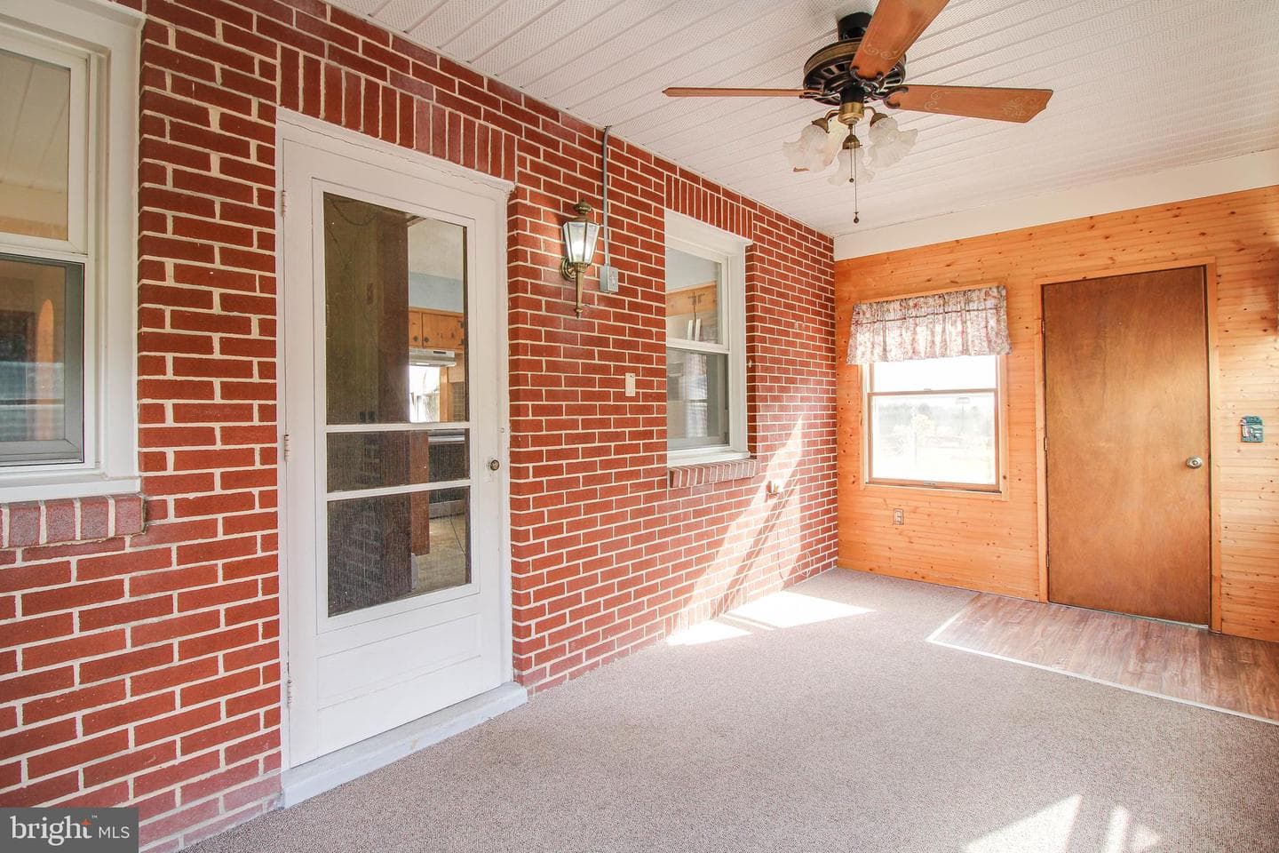 15753 Dover Road photo 38