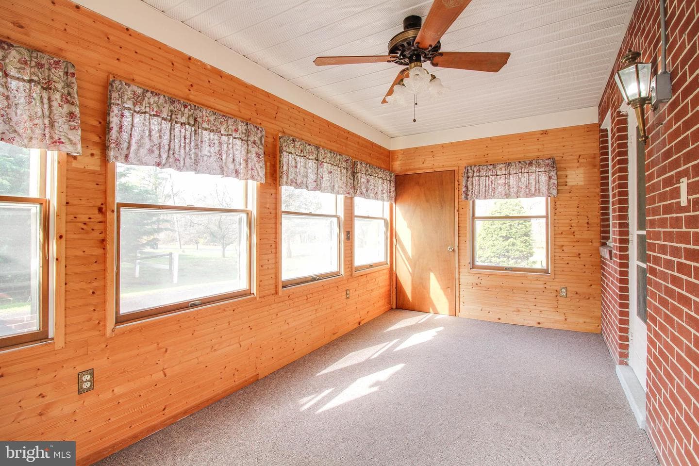 15753 Dover Road photo 39