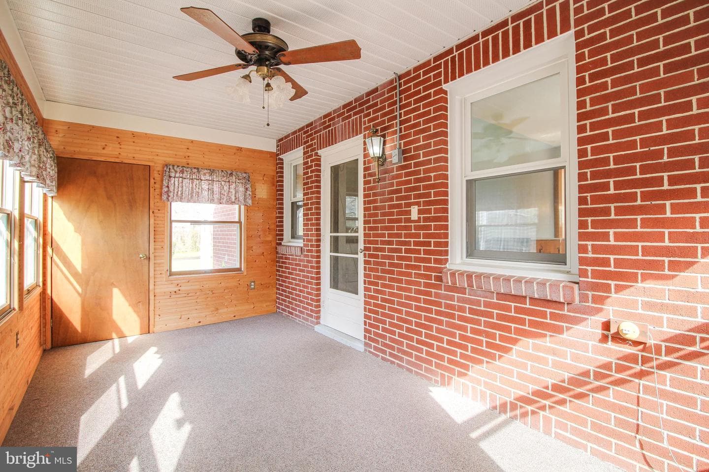 15753 Dover Road photo 40