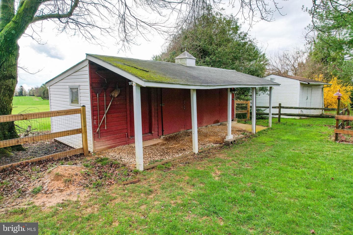 15753 Dover Road photo 54