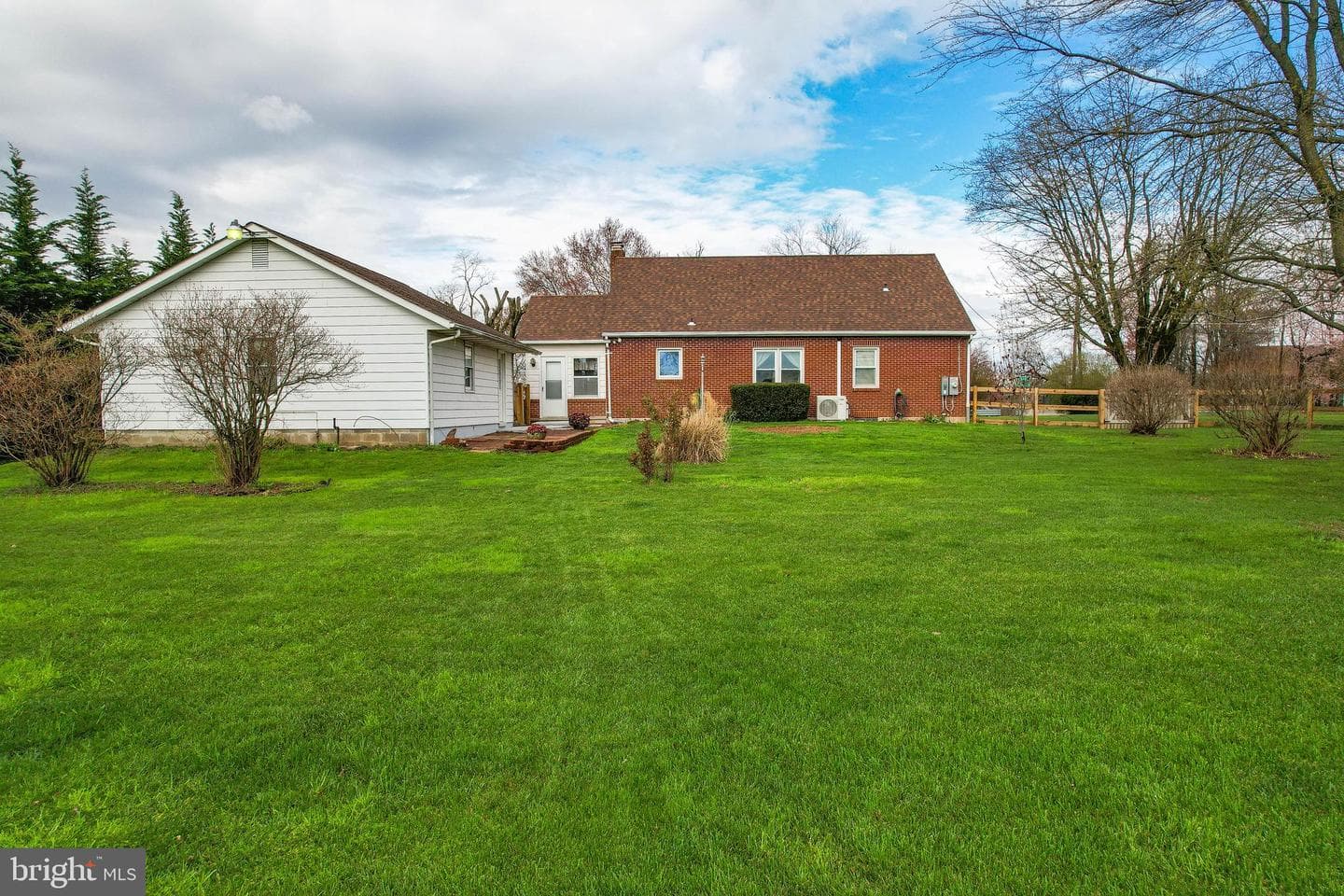 15753 Dover Road photo 57