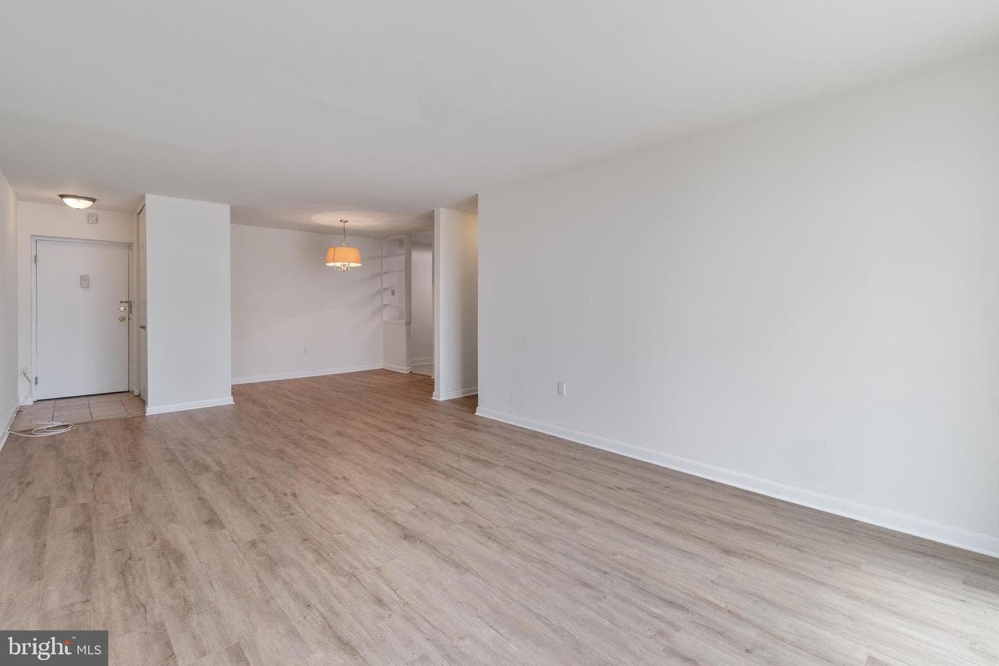 130 Slade Avenue #109 photo 6