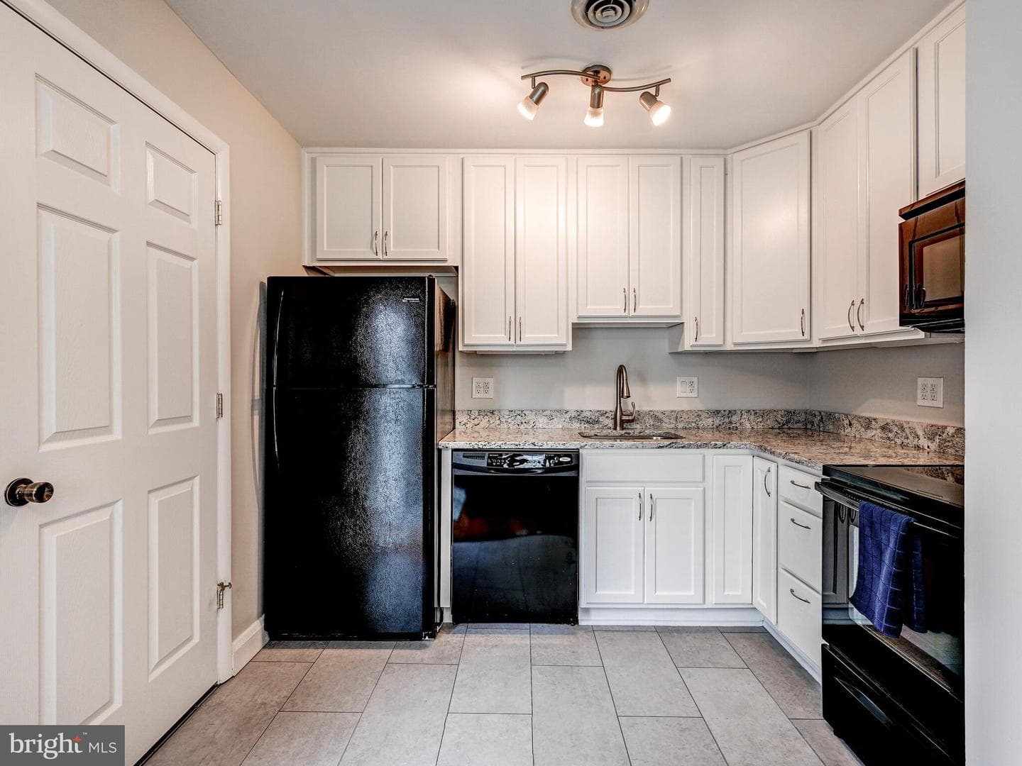 1505 Taylor Avenue photo 12