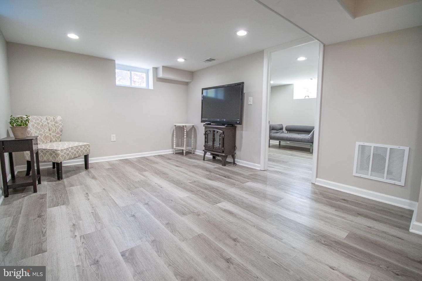221 Edridge Way photo 29