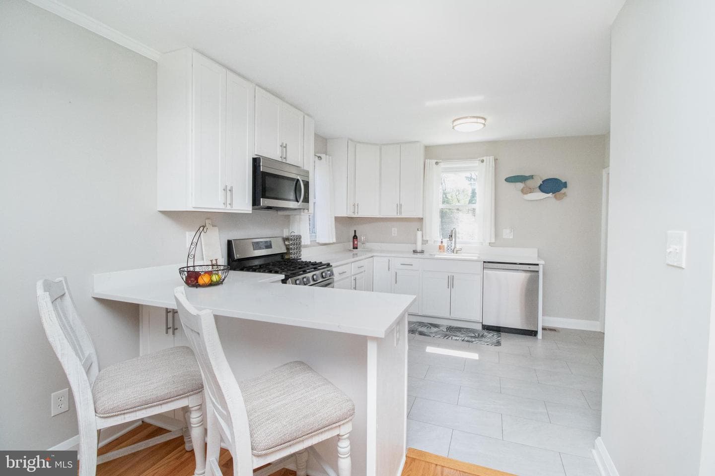 221 Edridge Way photo 3