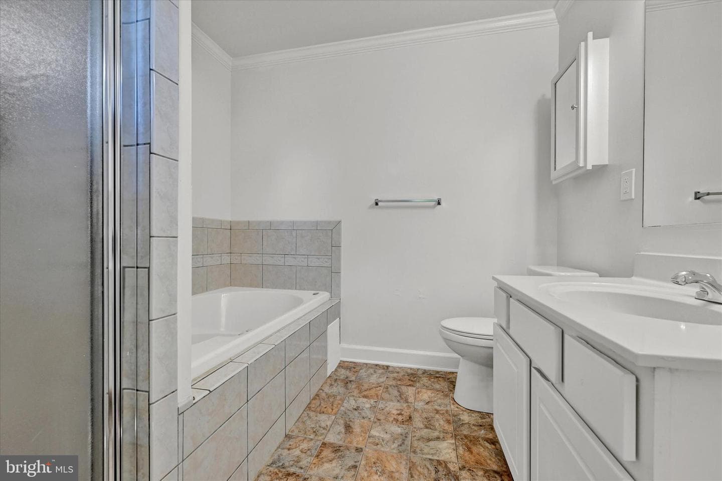 347 Walgrove Road photo 15