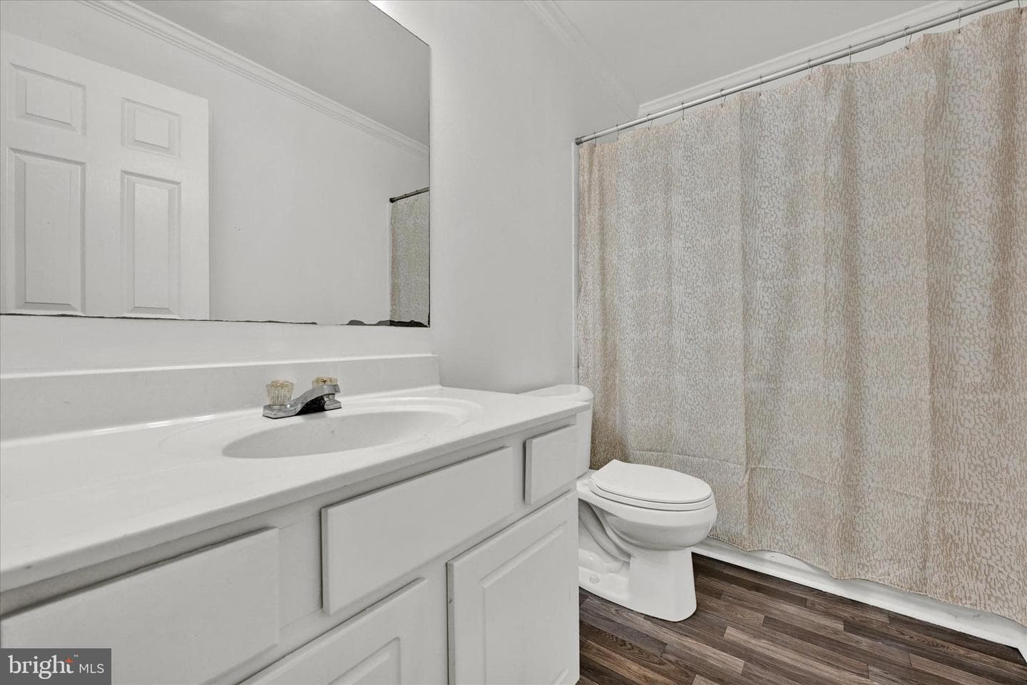 347 Walgrove Road photo 17