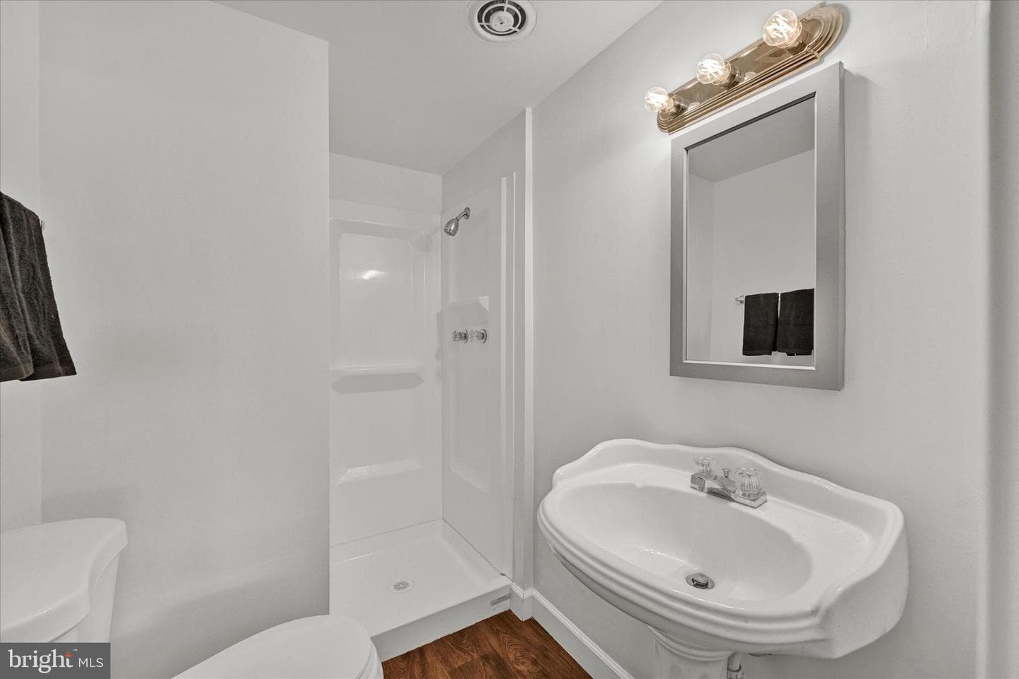 347 Walgrove Road photo 19