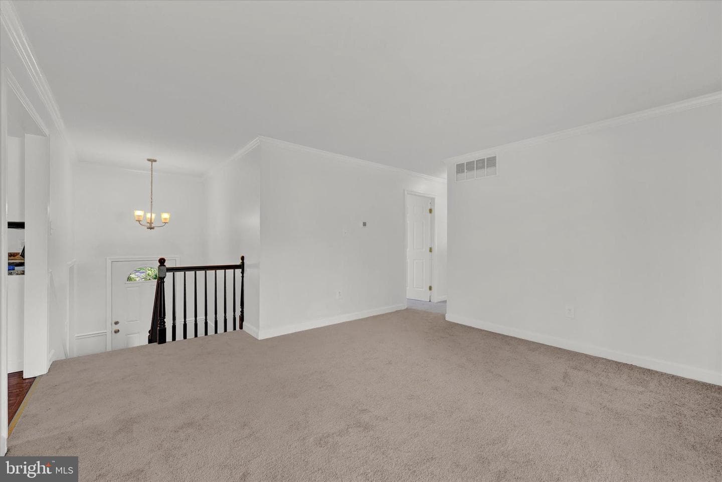 347 Walgrove Road photo 4
