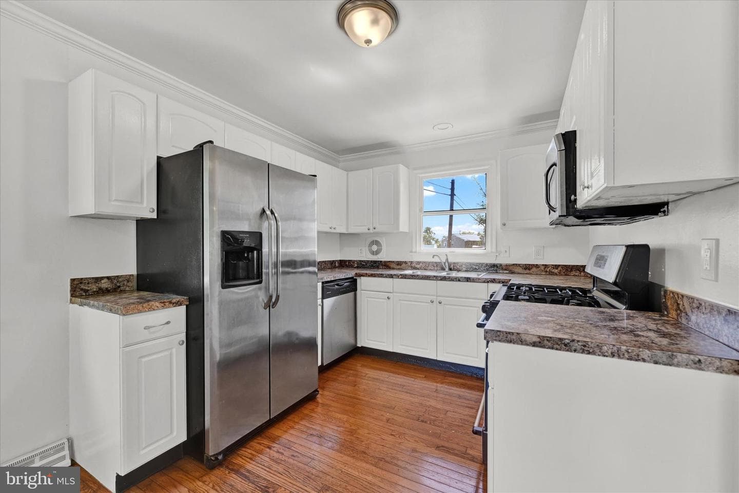 347 Walgrove Road photo 7