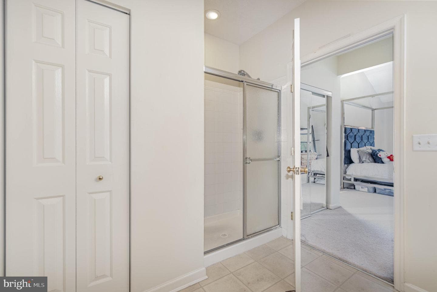 5493 Glenthorne Court #5493 photo 12
