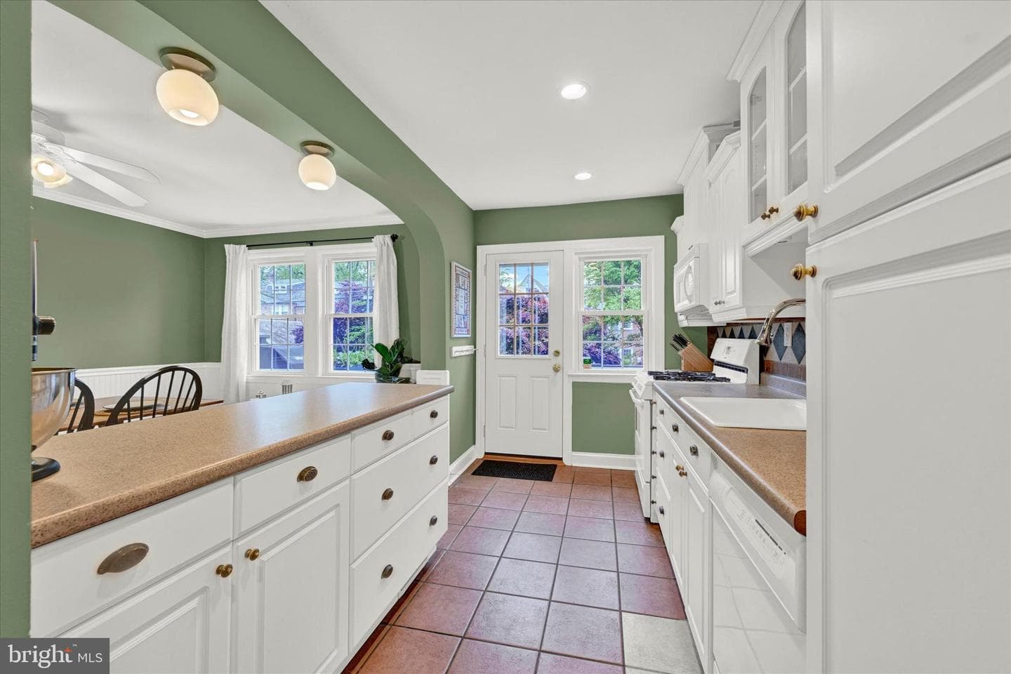 328 Overbrook photo 12