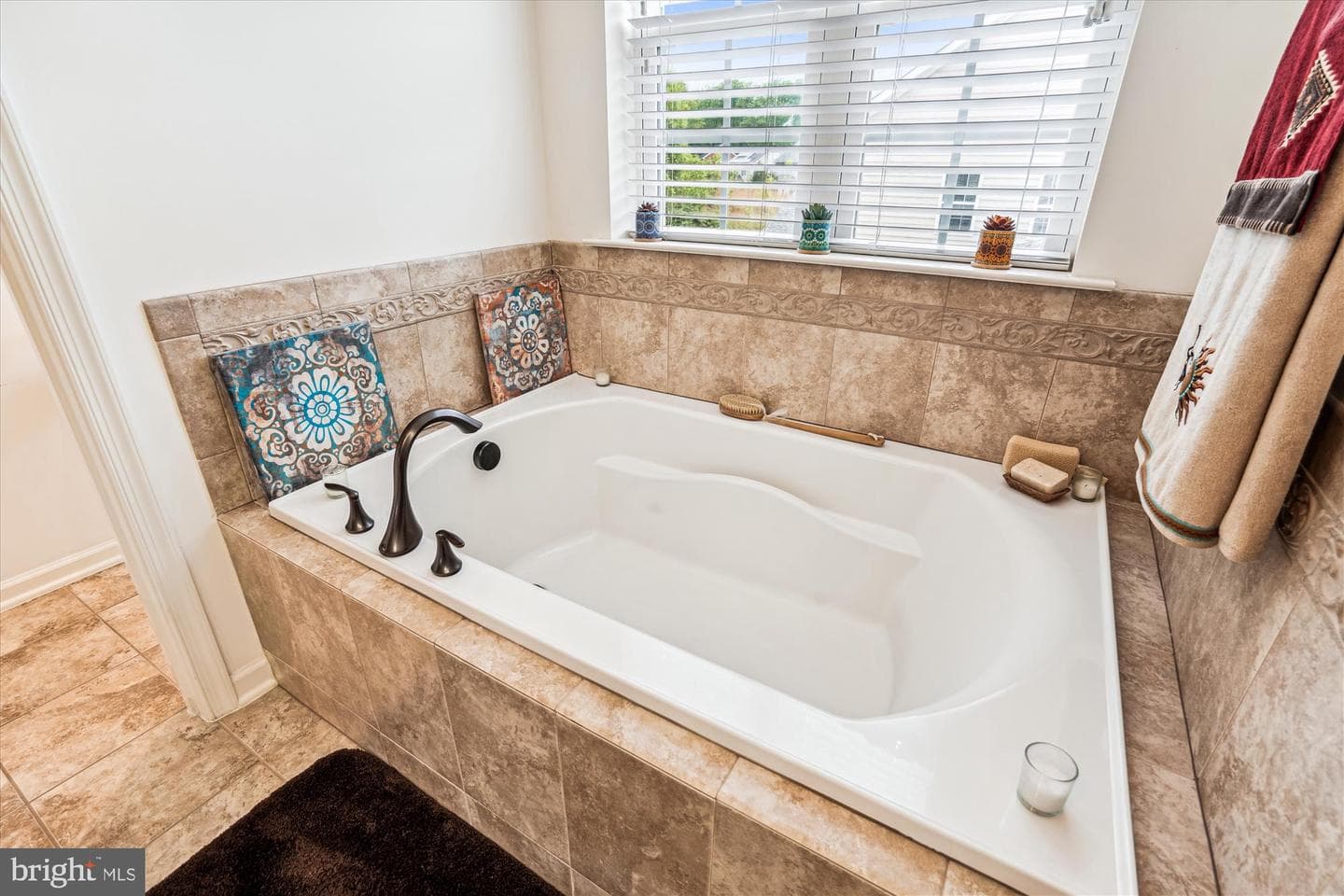 800 Longmaid Drive photo 33