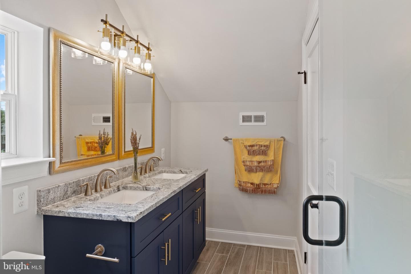339 George Avenue photo 27