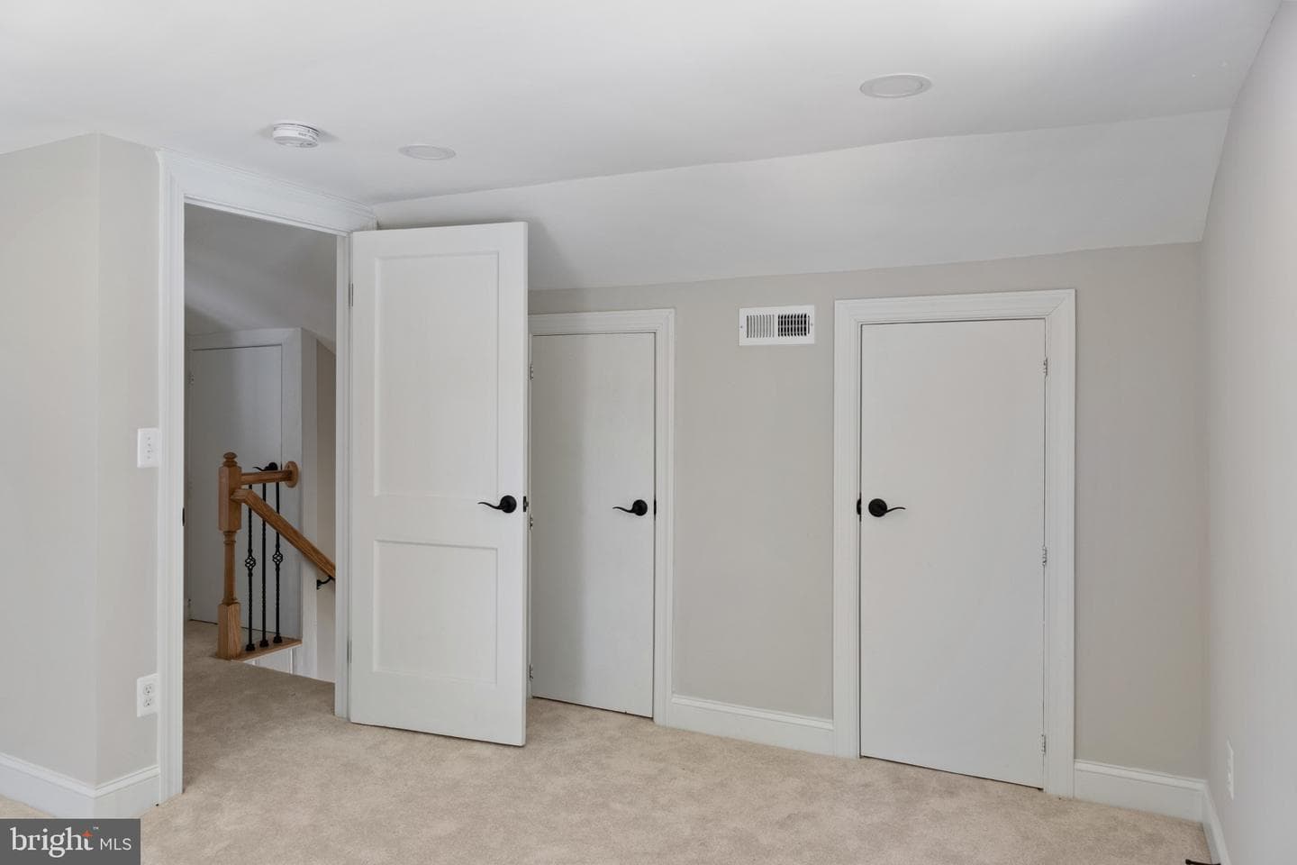 339 George Avenue photo 30